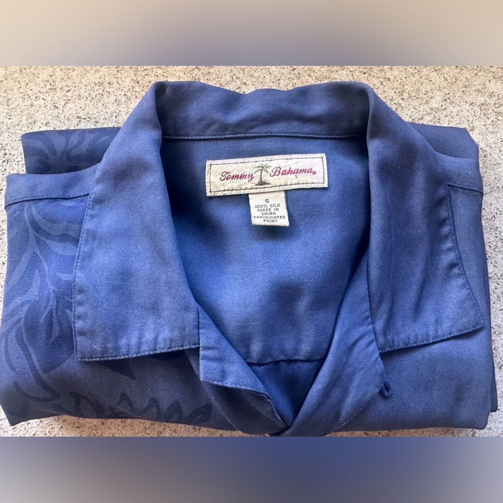 Tommy Bahama Blue Casual Button Down Shirt